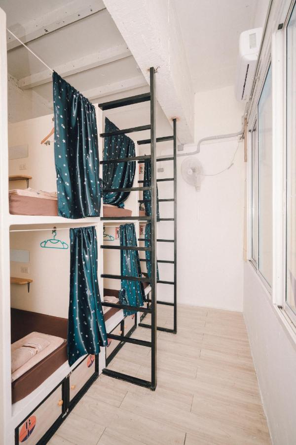 Liberta Hostel Bangkok Bagian luar foto
