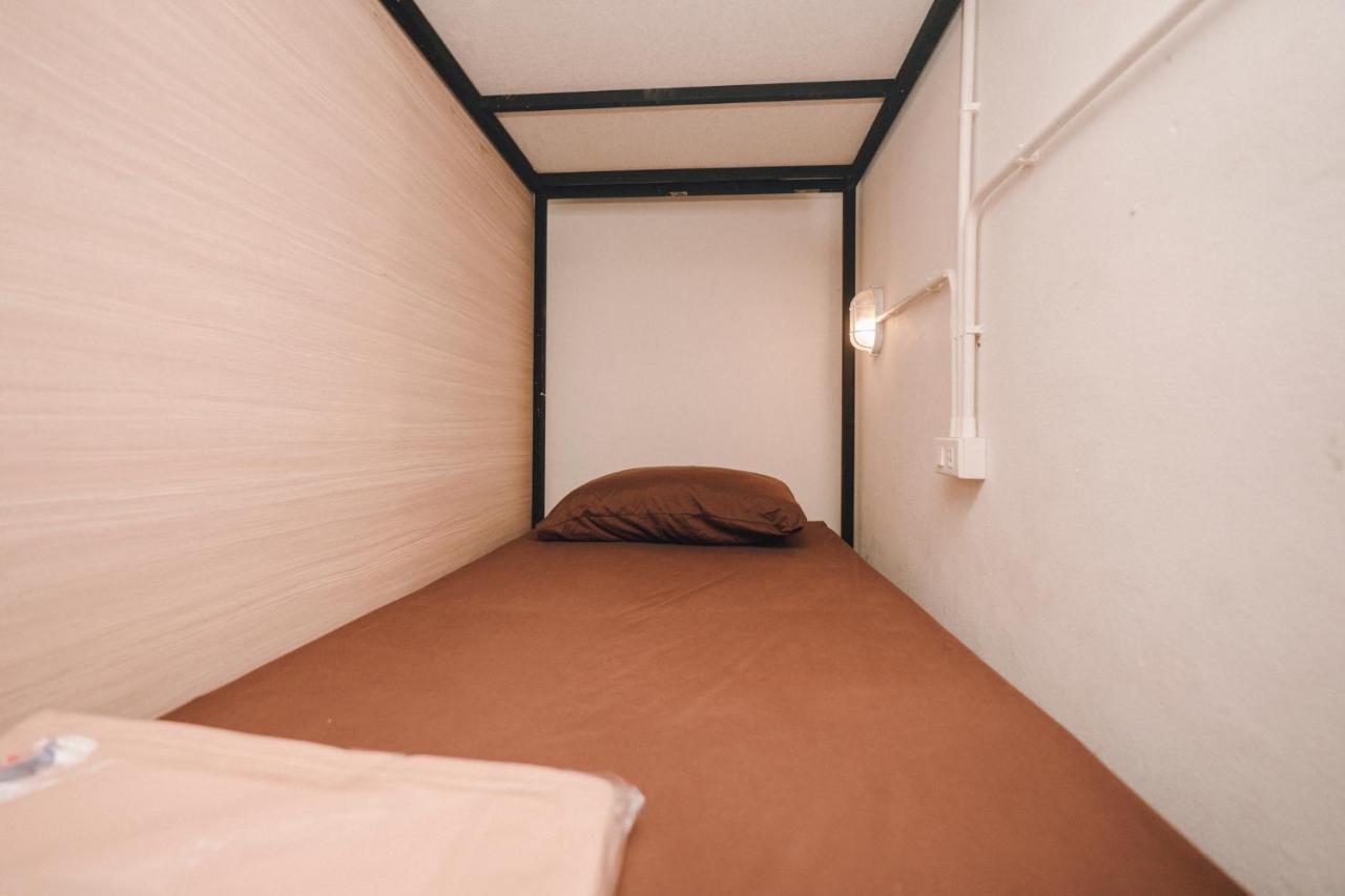 Liberta Hostel Bangkok Bagian luar foto