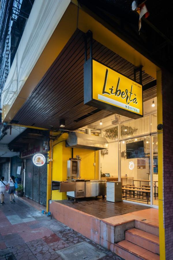 Liberta Hostel Bangkok Bagian luar foto
