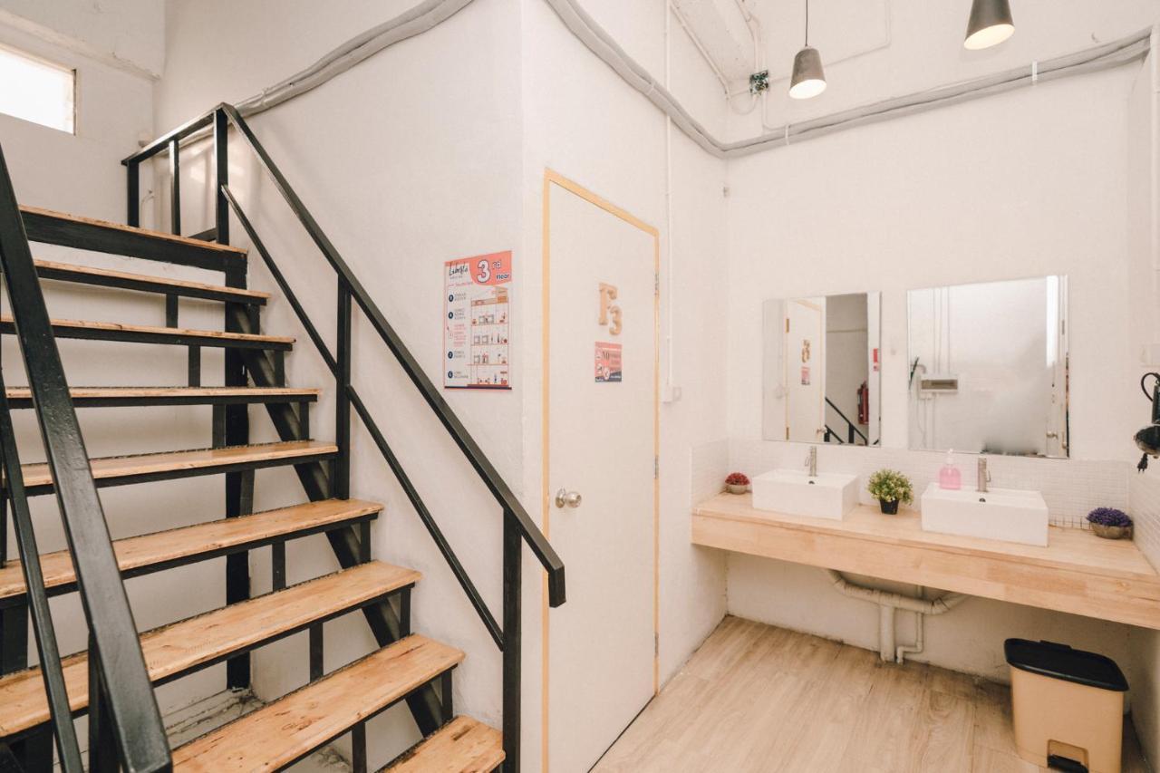 Liberta Hostel Bangkok Bagian luar foto