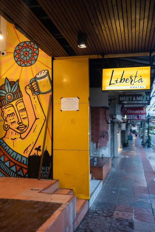 Liberta Hostel Bangkok Bagian luar foto
