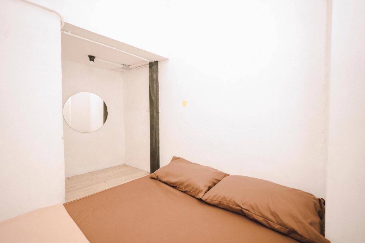 Liberta Hostel Bangkok Bagian luar foto