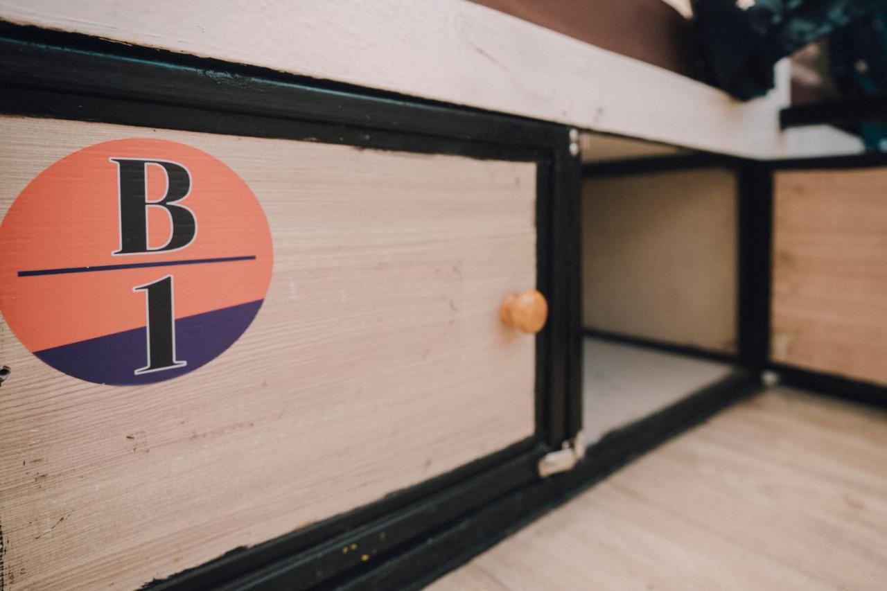 Liberta Hostel Bangkok Bagian luar foto