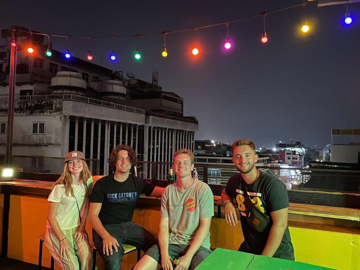 Liberta Hostel Bangkok Bagian luar foto
